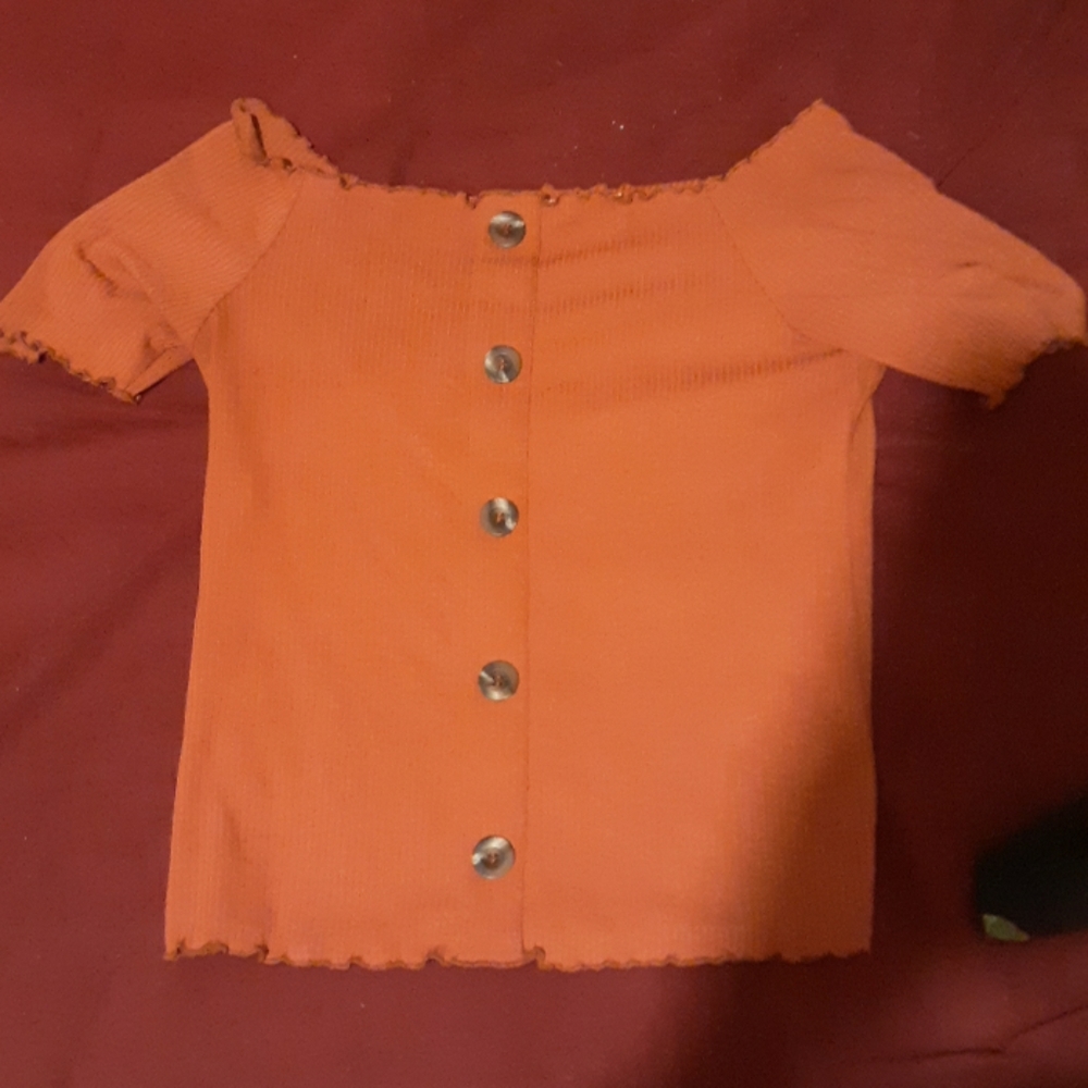 Off shoulder shirt